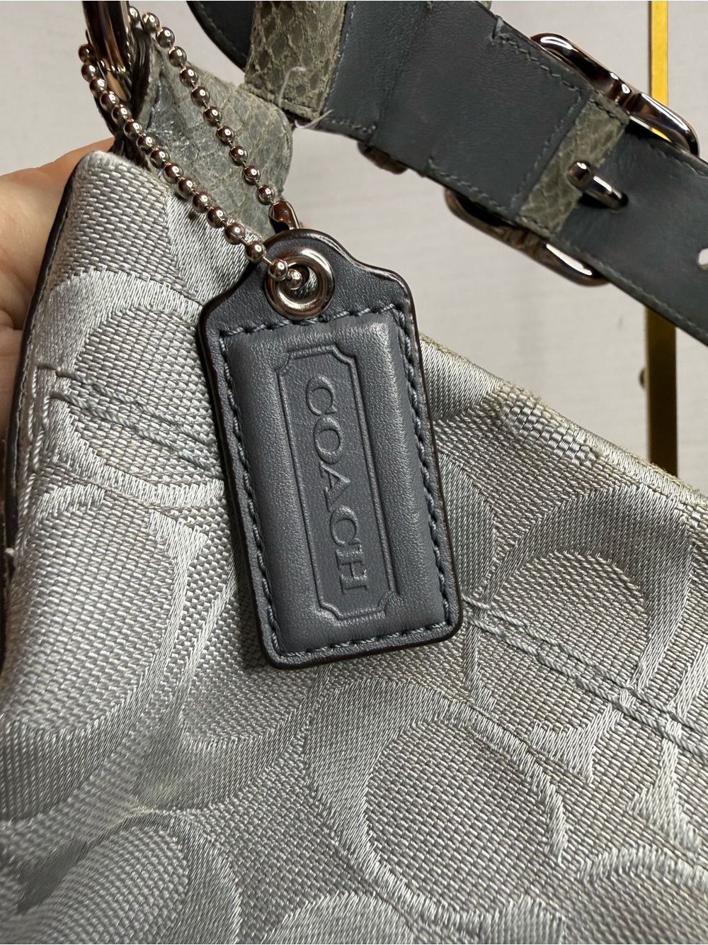 Coach F16538 Signature Jacquard Hobo Shoulder Bag Silver Gray Lilac Lining VGUC - Picture 5 of 10